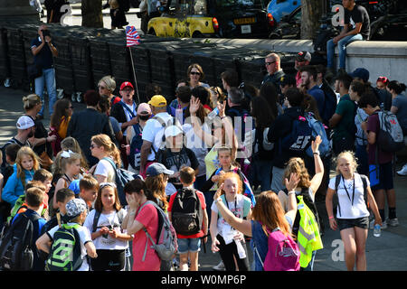 Londres. 27 juin 2019. Visite guidée de Londres Tours‎ à Trafalgar Square, le 27 juin 2019, Londres, Royaume-Uni : Crédit photo Capital/Alamy Live News Banque D'Images