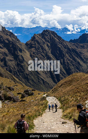 Sentier des Incas, jour 2, plus de Huayllabamba, Ara, Huarmihuanusca womans morts passent, à Pacay Alto Mayo, le Pérou, Amérique du Sud, Banque D'Images