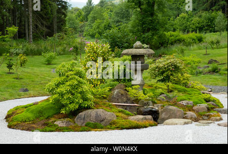 Vue sur le nouveau Jardin japonais à Cowden en dollar, Clackmannanshire, Ecosse, Royaume-Uni Banque D'Images
