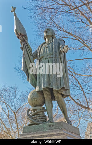 New York Central Park Columbus bronze sculpture hiver Banque D'Images