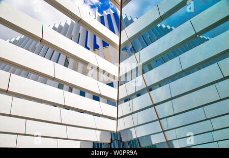 Lisbonne, Portugal-May 20, 2019 : l'architecture moderne de Lisbonne, Portugal, de traitement de l'immeuble de l'énergie Banque D'Images