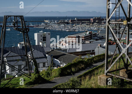 Le téléphérique désaffecté système à partir de la base navale de Simons Town a été utilisé pour acheminer les hommes et à une base de la montagne au cours de la Seconde Guerre mondiale Banque D'Images