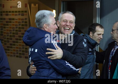 Jupp Heynckes (Bayern Munich) und Trainer Christian Streich (Freiburg), 1. BL : 17-18 - 25. Spieltag SC Freiburg - Bayern Munich Banque D'Images