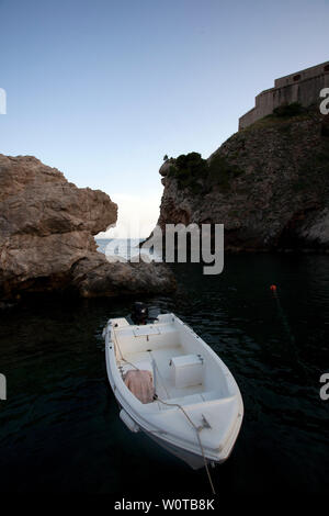 Dubrovnik - vue sur la mer et les remparts de Dubrovnik Banque D'Images