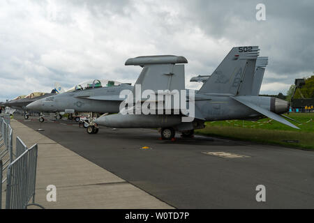 BERLIN - Le 26 avril 2018 : porte-avions de combat polyvalent Boeing F/A-18E Super Hornet. United States Navy. Exposition salon ILA à 2018. Banque D'Images