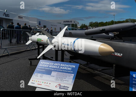 BERLIN - Le 26 avril 2018 : Advanced Anti-Radiation Guided Missile (AARGM). Utilisé sur l'avion Eurofighter Typhoon. ILA Berlin Air Show Exhibition 2018 Banque D'Images