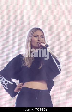 Kiel, Allemagne. 18 Juin, 2018. La bande 'Glasperlenspiel" est signalée dans le Hoernbuehne au cours de la Kieler Woche 2018 © Björn Deutschmann/Alamy Live News Banque D'Images