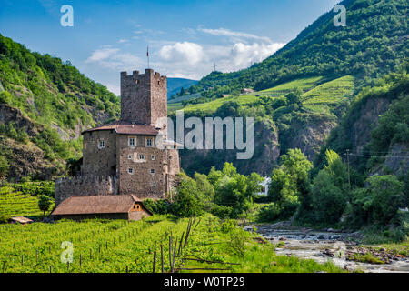 Château (Schloss Ried Ried, Castel Novale), Tafferbach river, Sarn Vallée, Alpes Sarntal, près de Bolzano, Trentin-Haut-Adige, Italie Banque D'Images