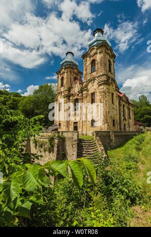 Skoky, Osterode / République tchèque - 21 juin 2019 : l'église baroque de la Vierge Marie Visitation dans Skoky, Maria Stock, est un ancien lieu de pélerinage. Banque D'Images