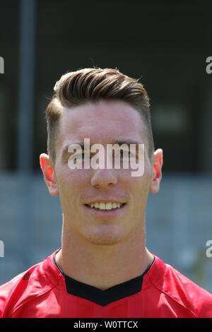 Florian Kath (Fribourg) - SC Freiburg Mannschaftsfoto 2018-2019 Banque D'Images