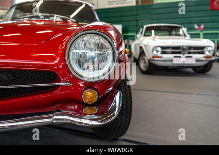 PAAREN IM GLIEN, ALLEMAGNE - le 19 mai 2018 : Alfa Romeo Giulietta Sprint Speciale phare. Carrossier Bertone. Die Oldtimer Show 2018. Banque D'Images