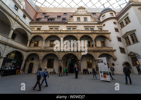 Dresde, Allemagne - 31 octobre 2018 : Cour de Dresde, le château ou le Palais Royal. Dresde est la capitale de l'Etat libre de Saxe. Banque D'Images