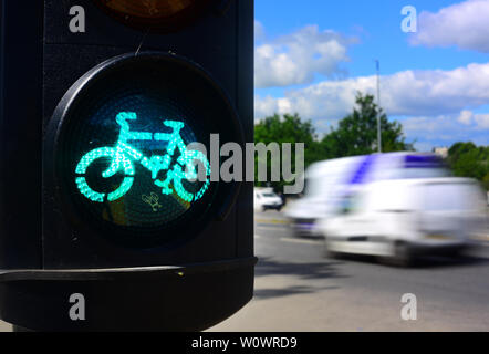 Cycle dédié feux de circulation sur l'autoroute de l'cycle leeds yorkshire royaume uni Banque D'Images