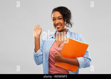 African American Woman étudiant avec les ordinateurs portables Banque D'Images