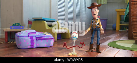 Toy Story 4 est une animation par ordinateur 3D comédie film produit par Pixar Animation Studios de Walt Disney Pictures. C'est le quatrième opus de la série Toy Story de Pixar. Cette photographie est fourni pour un usage éditorial uniquement et est l'auteur du film company et/ou de l'espace attribué par le photographe ou film société de production. Banque D'Images