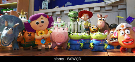 Toy Story 4 est une animation par ordinateur 3D comédie film produit par Pixar Animation Studios de Walt Disney Pictures. C'est le quatrième opus de la série Toy Story de Pixar. Cette photographie est fourni pour un usage éditorial uniquement et est l'auteur du film company et/ou de l'espace attribué par le photographe ou film société de production. Banque D'Images