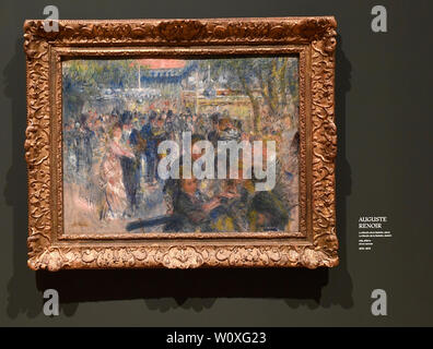 Prague, République tchèque. 28 Juin, 2019. La Galerie Nationale à Prague (NGP) va ouvrir une grande exposition l'impressionnisme français - Chefs-d'Ordrupgaard Collection avec 60 œuvres le 29 juin 2019 dans le Palais Kinsky, à Prague, en République tchèque. Sur la photo est vue tableau Le Moulin de la galette d'Auguste Renoir à l'exposition, le 28 juin. Photo : CTK Michal Krumphanzl/Photo/Alamy Live News Banque D'Images