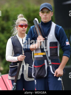 L'Amber Hill et Ben Llewellin fit breveter en route pour finir 4e dans l'Équipe mixte Skeet, pendant huit jours des Jeux 2019 à Minsk. Banque D'Images