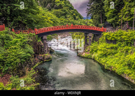 Nikko - le 22 mai 2019 : pont Shinkyo à Nikko, Japon Banque D'Images