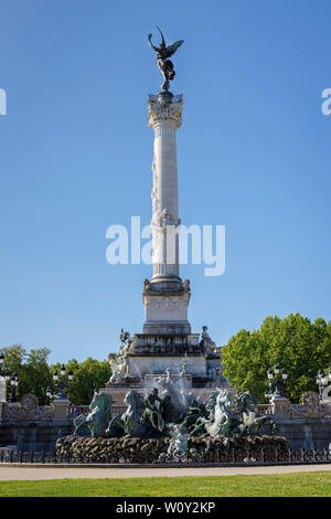 1902 fontaine des Girondins de Bordeaux de la Place des Quinconces, Bordeaux, France. En mémoire de Girondins qui sont morts pendant la Révolution française. Banque D'Images