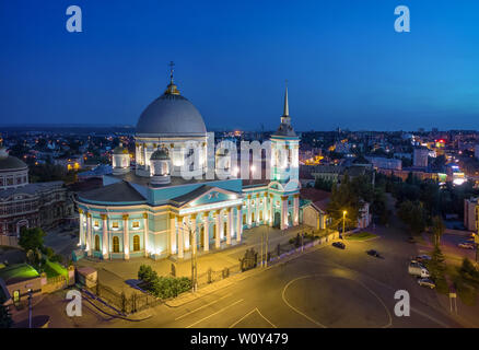 Koursk, la Russie. Vue aérienne de la cathédrale Znamensky au crépuscule Banque D'Images