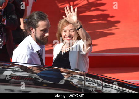 La fin de l'épouse le président tchèque Vaclav Klaus et l'ancien ambassadeur tchèque au Slovaquie Livia Klausova arrive à la cérémonie d'ouverture du 54e Festival International du Film de Karlovy Vary commence le Janvier 28, 2019, dans la région de Karlovy Vary, République tchèque. (CTK Photo/Slavomir Kubes) Banque D'Images