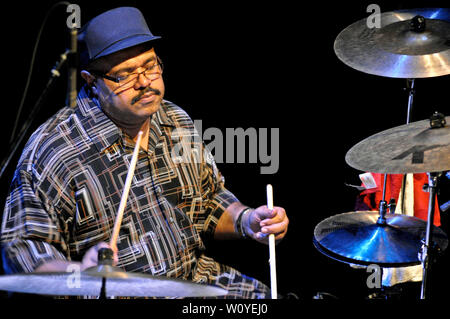 Batteur Dennis Chambers Banque D'Images