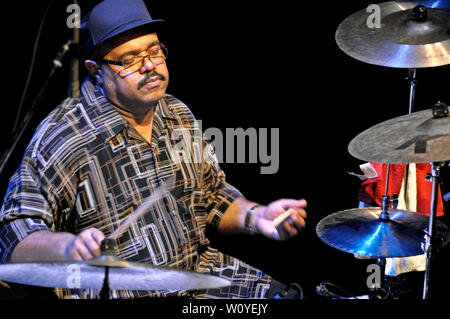 Batteur Dennis Chambers Banque D'Images