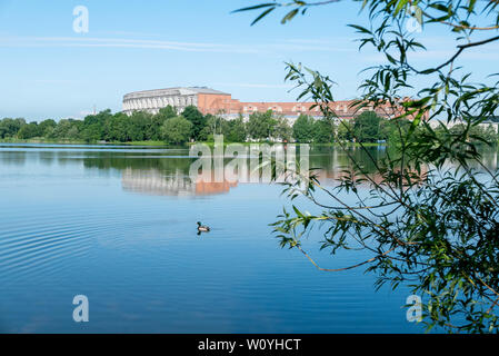 NUREMBERG, ALLEMAGNE - 13 juin 2019 : vue panoramique avec salle des congrès (Kongresshalle) et le Centre de documentation dans le cadre de l'ancien parti Nazi rally Banque D'Images