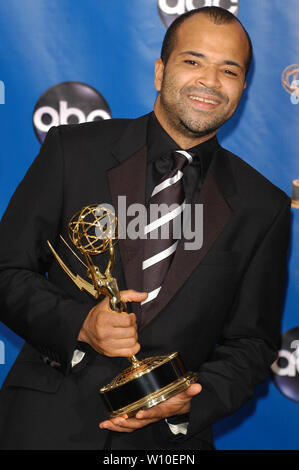 Lors de la 56e Primetime Emmy Awards annuels - Salle de presse tenue au Shrine Auditorium à Los Angeles, CA. L'événement a eu lieu le dimanche 19 septembre, 2004. Photo par : SBM / PictureLux - Tous droits réservés - N° de référence du fichier SBMPLX 33790-6122 Banque D'Images