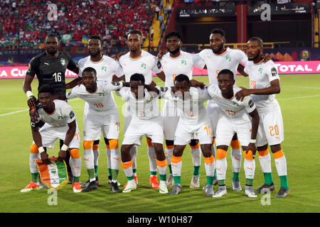 Le Caire, Égypte. 28 Juin, 2019. Les joueurs de la Côte d'Ivoire la queue avant la coupe d'Afrique des Nations 2019 GROUPE D match entre le Maroc et la Côte d'Ivoire au Caire, Égypte, le 28 juin 2019. Le Maroc a gagné 1-0. Credit : Ahmed Gomaa/Xinhua/Alamy Live News Banque D'Images