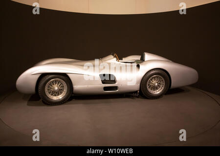 1950 Mercedes futuriste Flèche d'argent Grand Prix Racing voiture conduite par légende Stirling Moss.vitesse maximale de 300km/h de 2,5 litres 8 cylindres. Banque D'Images