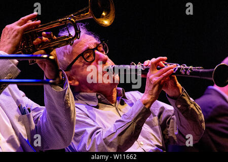 Milan Italie 29 juin 2019 vivre à Woody Allen et le New Orleans Jazz Eddy Davis groupe jouant au Teatro degli Arcimboldi Milan © Roberto Finizio / UNE Banque D'Images