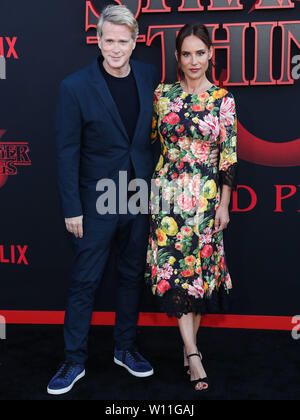 SANTA MONICA, LOS ANGELES, CALIFORNIE, USA - Le 28 juin : Cary Elwes et Lisa Marie Kubikoff arriver lors de la première mondiale de la 'Stranger Netflix choses' Saison 3 tenue à Santa Monica High School le 28 juin 2019 à Santa Monica, Los Angeles, Californie, États-Unis. (Photo par Xavier Collin/Image Press Office) Banque D'Images