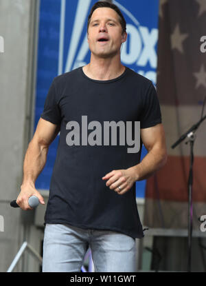 New Yokr, NY, USA. 28 Juin, 2019. Walker Hayes effectue à FOX & Friends All-American Série de concerts d'été à New York le 28 juin 2019. Credit : Rw/media/Alamy Punch Live News Banque D'Images