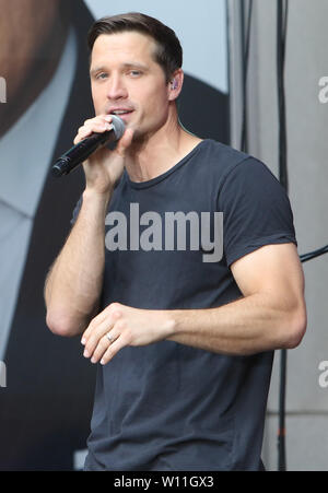 New Yokr, NY, USA. 28 Juin, 2019. Walker Hayes effectue à FOX & Friends All-American Série de concerts d'été à New York le 28 juin 2019. Credit : Rw/media/Alamy Punch Live News Banque D'Images