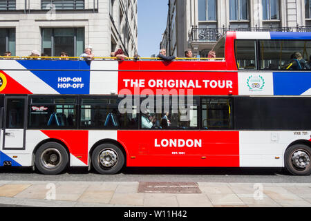 Un Original Tour double-decker bus sur Fleet Street, London, UK Banque D'Images