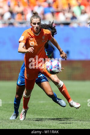 Valenciennes, France. 29 Juin, 2019. Vivianne Miedema (avant) des Pays-Bas est en compétition lors de la finale entre l'Italie et les Pays-Bas à la 2019 Coupe du Monde féminine de la fifa à Valenciennes, France, 29 juin 2019. Credit : Shan Yuqi/Xinhua/Alamy Live News Banque D'Images