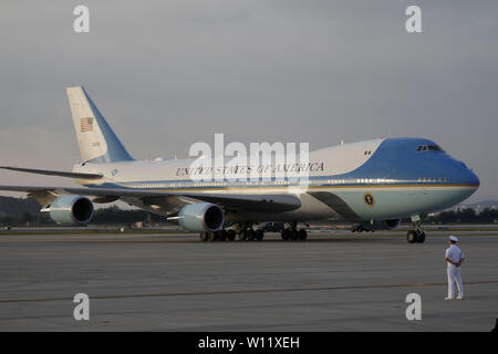 Osan, Seoul, Corée du Sud. 29 Juin, 2019. 29 juin 2019-Osan, en Corée du sud-US Airforce One a atterri à la base aérienne militaire à Osan, en Corée du Sud. Donals Trump a deux jour prévu visiter la Corée du Sud. Et il est d'aller à la colline de flèche (DMZ) demain matin au moment de la Corée du Sud. Credit : Ryu Seung-Il/ZUMA/Alamy Fil Live News Banque D'Images
