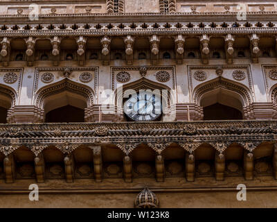 Le Charminar, symbole d'Hyderabad, monument emblématique et la mosquée de l'Inde visitée par les touristes Banque D'Images