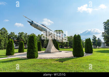 En avion Mig 21 Musée de l'aviation à l'aéroport de Graf Ignatievo, Bulgarie Banque D'Images