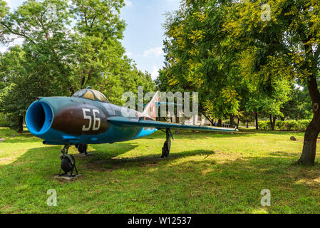 En avion Mig 17 Musée de l'aviation à l'aéroport de Graf Ignatievo, Bulgarie Banque D'Images