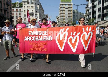 Milan, Italie. 29 Juin 2019.MILAN GAY PRIDE PARADE PRIX LGBT (PAOLO/SALMOIRAGO Fotogramma, MILAN - 2019-06-29) p.s. la foto e' utilizzabile nel rispetto del contesto dans cui e' stata scattata, e senza intento del diffamatorio decoro delle persone rappresentate indépendant Crédit : Photo Agency Srl/Alamy Live News Banque D'Images