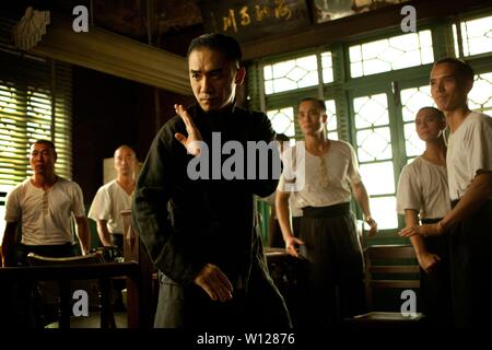 TONY LEUNG LEUNG-WAI DANS LE GRAND MAÎTRE (2013) -Titre original : YI DAI ZONG SHI-. Credit : ANNAPURNA PHOTOS / Album Banque D'Images