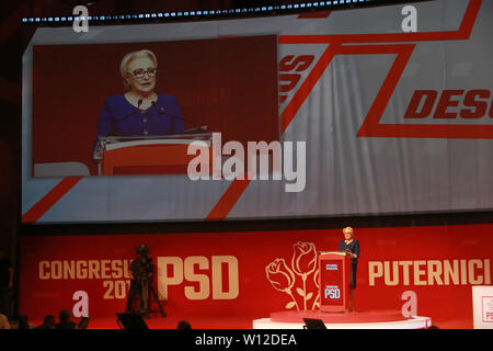 Bucarest, Roumanie. 29 Juin, 2019. Le Premier ministre roumain Dancila Viorica parle au cours de la principale décision Parti Social Démocrate (PSD) congrès extraordinaire à Bucarest, Roumanie, le 29 juin 2019. Le Premier ministre roumain Dancila Viorica a été élu président de l'arrêt principal Parti Social Démocrate (PSD), le samedi, à ses congrès extraordinaire. Crédit : Gabriel Petrescu/Xinhua/Alamy Live News Banque D'Images