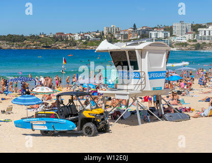 Lifeguard hut sur Bondi Beach, Sydney, New South Wales, Australia Banque D'Images