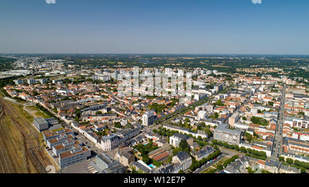 Vue aérienne de La Roche sur Yon centre-ville en Vendée Banque D'Images