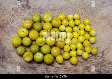 Byrsonima crassifolia, fruits d'un fruit comestible de l'Amérique tropical Banque D'Images