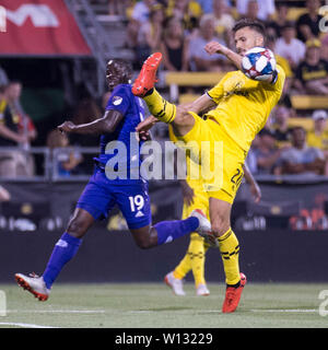 29 juin 2019 : Columbus Crew SC defender Alex Crognale (21) hanldes la balle contre Orlando City dans leur jeu à Columbus, Ohio, USA. Brent Clark/Alamy Live News Banque D'Images