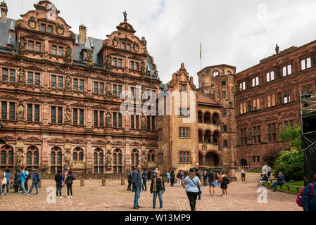 HEIDELBERG, Allemagne - 16 juin 2019 : cour intérieure du château en une journée ensoleillée Banque D'Images